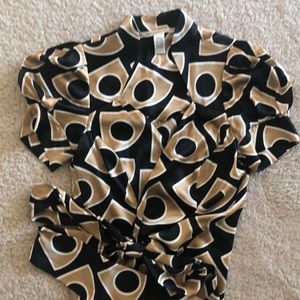 Diane Von Furstenberg Tops - Diane von Furstenberg Wrap blouse Diane Von Furstenberg Tops - Diane von Furstenberg Wrap blouse